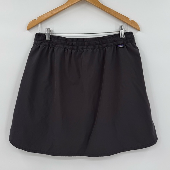 Patagonia Fleetwith Skort in Ink Black | Large - Picture 3 of 9